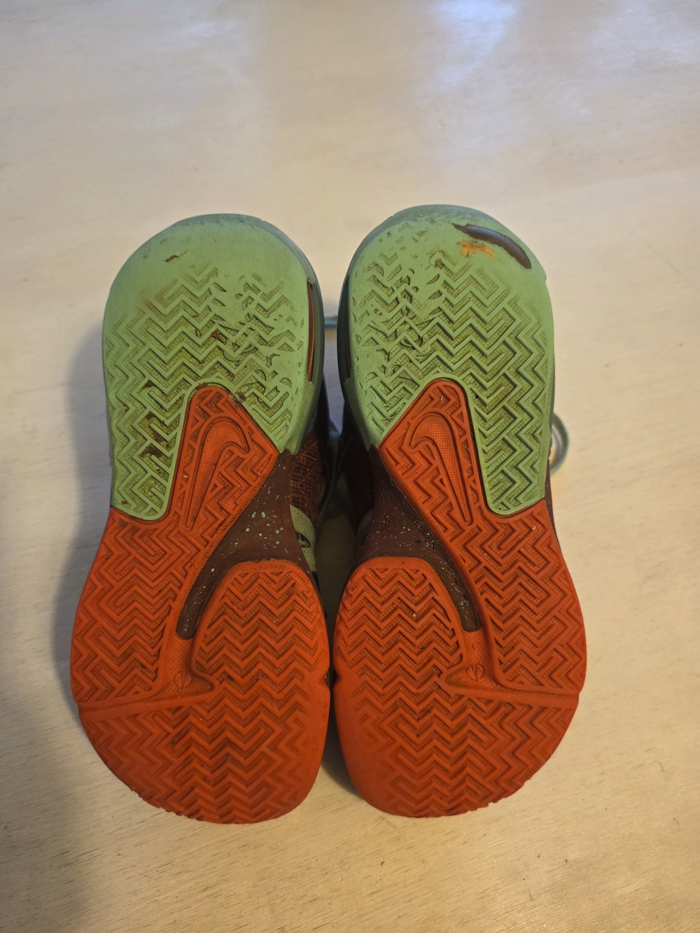 Nike Kids Sneakers in Orange and Teal Accents - Picture 4 of 5